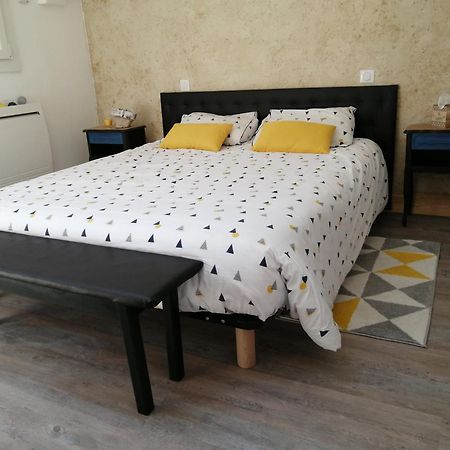 Bed and Breakfast La Basse Monniere à Sevremont Chambre photo